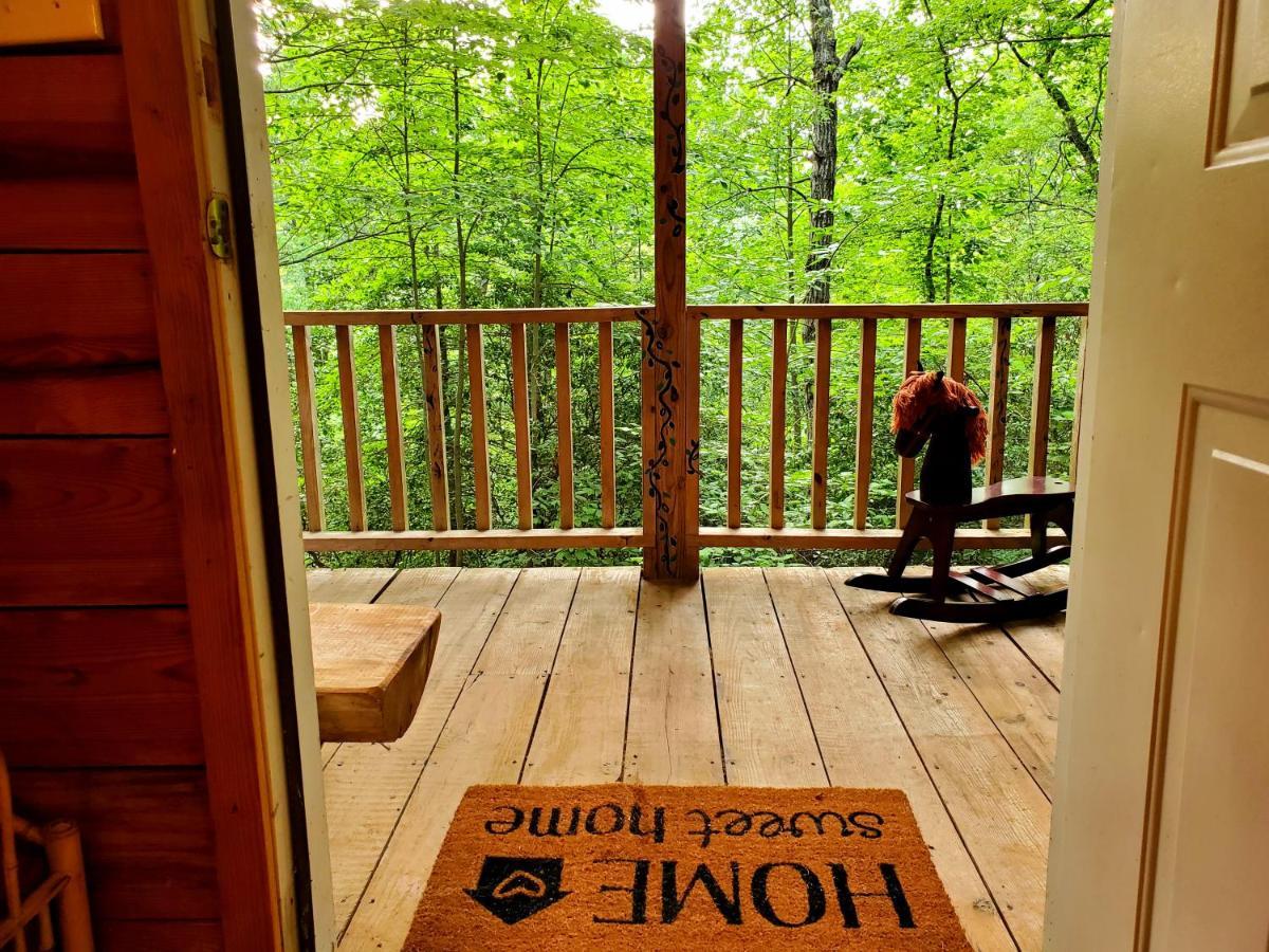 Lil' Log At Hearthstone Cabins And Camping - Pet Friendly Helen Exterior photo